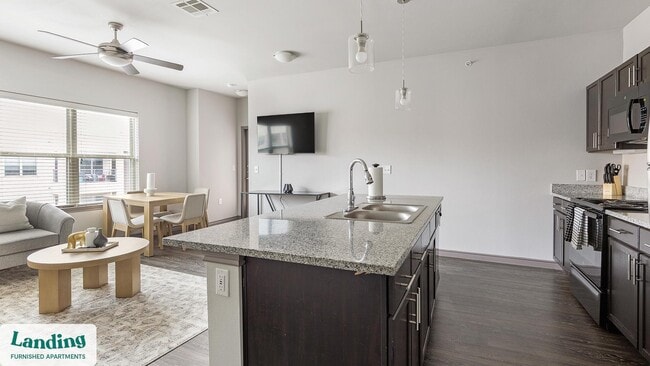 Building Photo - 650 S Main St