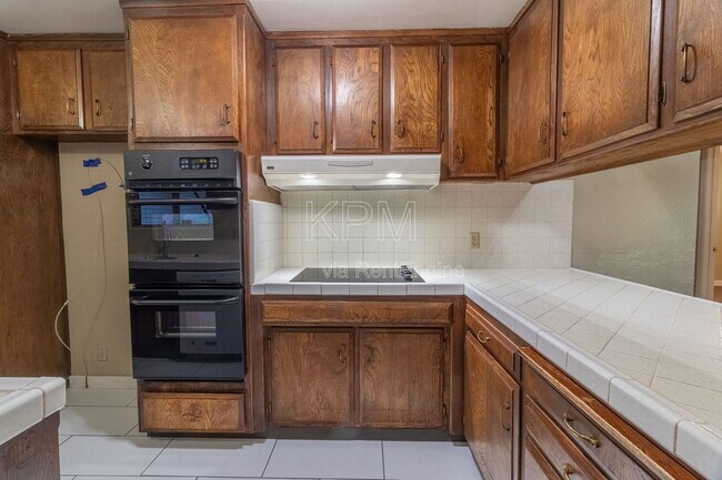 Building Photo - 1217 Aberdeen Ave