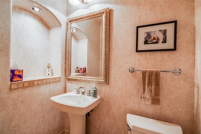 Building Photo - 13911 Royal Springs Ct