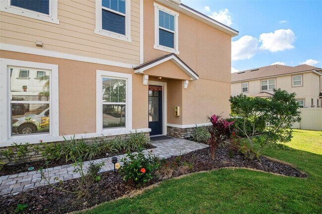 Building Photo - 5004 Skyview Ln