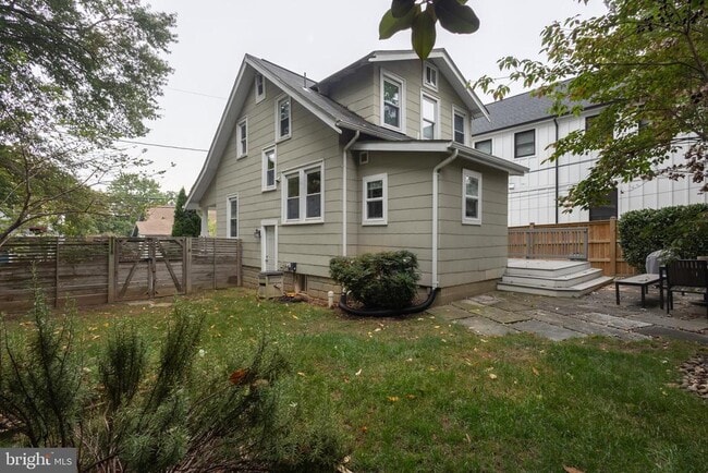 Building Photo - 416 N Cleveland St