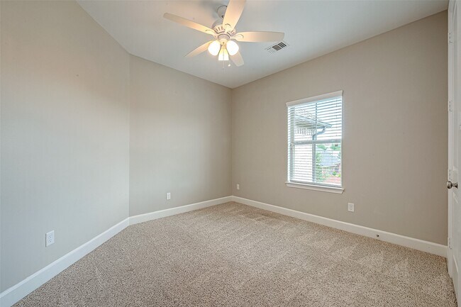 Building Photo - 6527 Camillia Ct