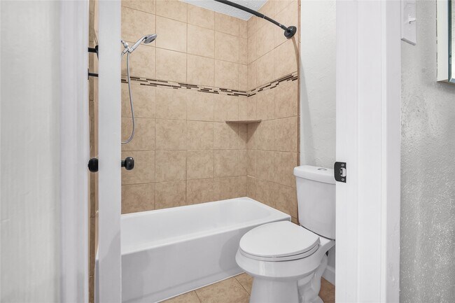 Building Photo - 16911 Jane Lynn Ln