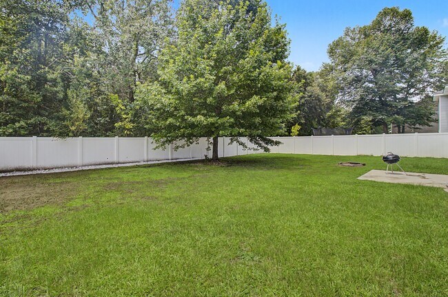 Building Photo - 1221 Peacock Trail