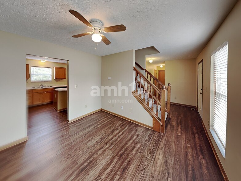 Building Photo - 1449 Tall Pine Ct