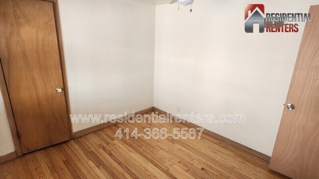 Building Photo - 5435A N 40th St