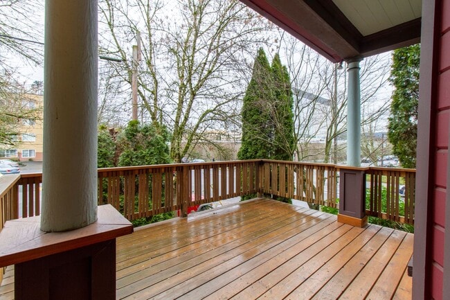 Building Photo - Gorgeous 3 Bedroom House with Bonus Room, Attached Garage, and Original Charm!