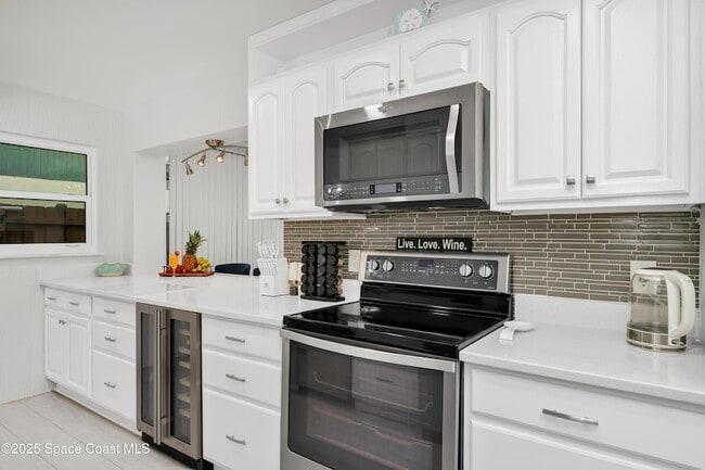 Building Photo - 363 Harbor Dr