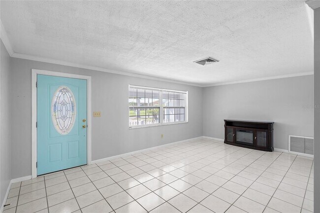 Building Photo - 11095 56th Ave N