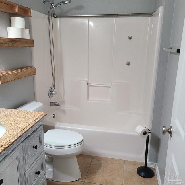Building Photo - 325 Mirabelle Dr
