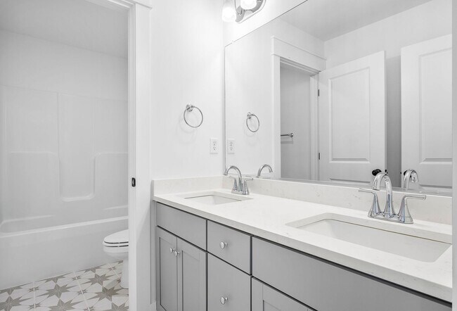 Building Photo - Brand New 4BR Luxury Home in Collington East