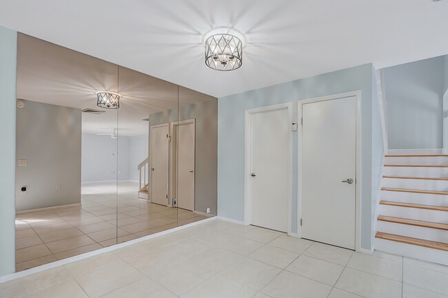 Building Photo - 803 8th Terrace