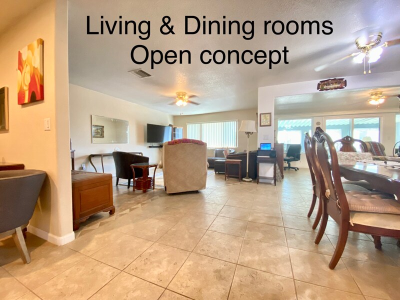 Building Photo - 15607 N 105th Dr