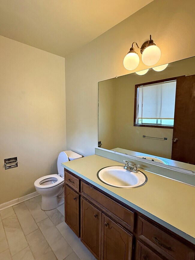 Building Photo - 2746 SE 73rd Ave