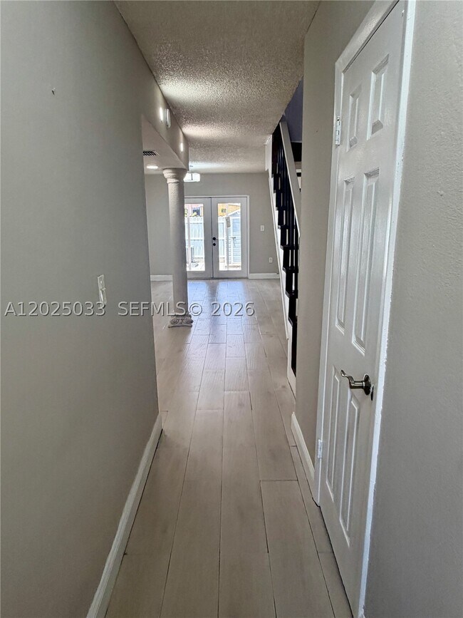 Building Photo - 1705 W 57th St