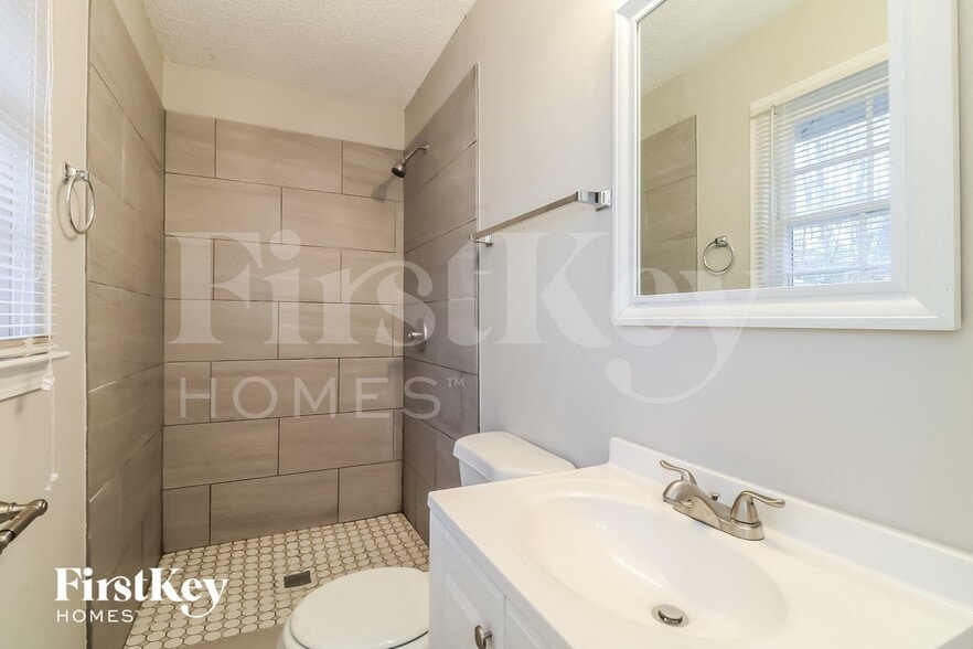 Building Photo - 55 Grant Dr NW