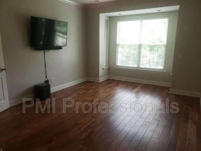 Building Photo - 1205 Cascade Falls Dr