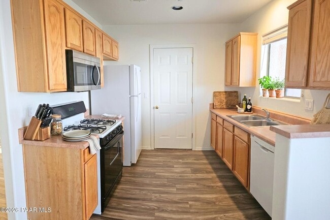 Building Photo - 7160 E Burro Ln