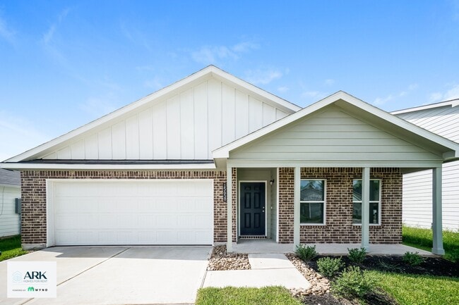 Building Photo - 15658 Briar Forest Dr