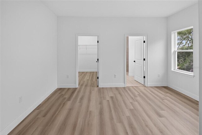 Building Photo - 15028 SW 25th Cir