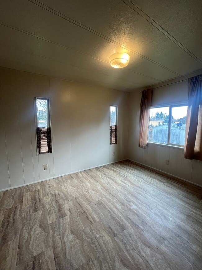 Building Photo - 3-Bedroom 1-Bathrrom home near Dorris Ranch