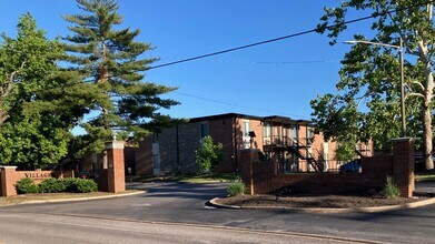 Building Photo - Location, Location, Location! 2-Bedroom Condo Near Vanderbilt