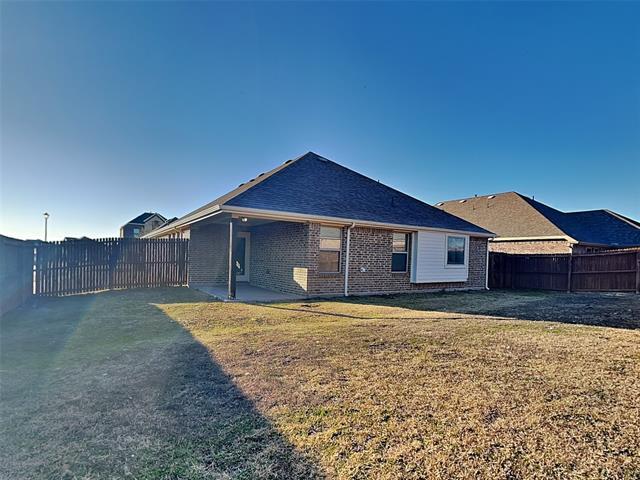 Building Photo - 900 McLynn Ct