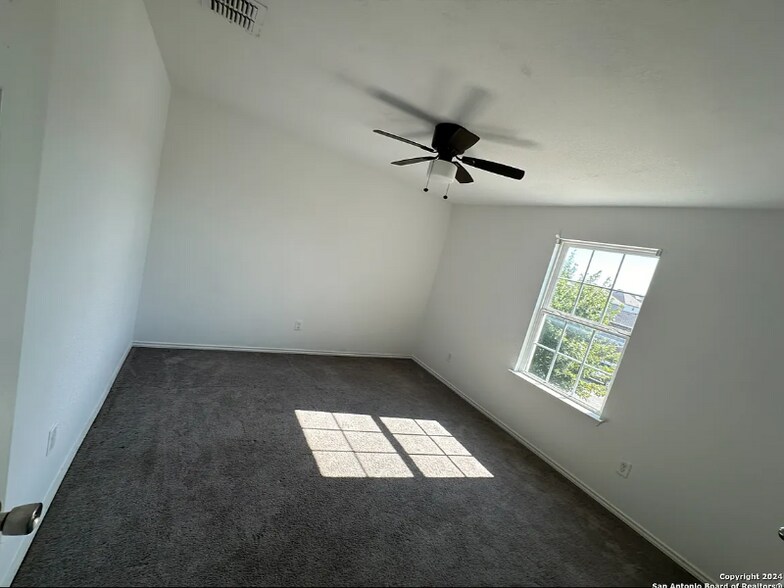Building Photo - 14223 Laurel Br