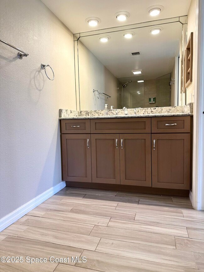 Building Photo - 850 N Atlantic Ave