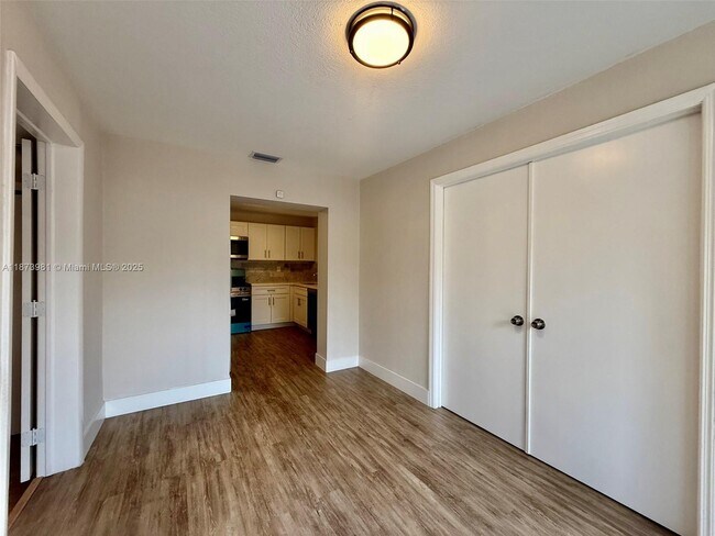 Building Photo - 2730 NE 9th Terrace