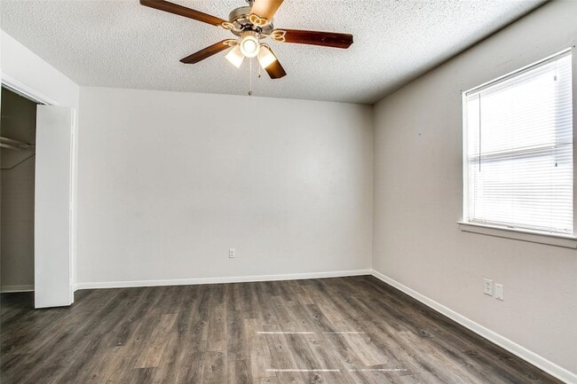 Building Photo - 105 Peach St