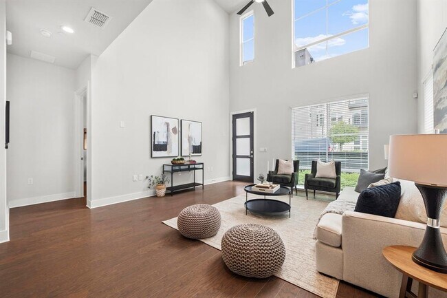 Building Photo - 4410 Grotto Dr