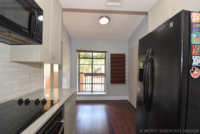 Building Photo - 5087 Oakhill Ln