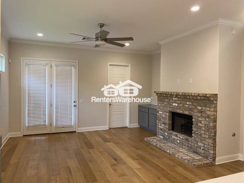 Building Photo - 1216 Forest St