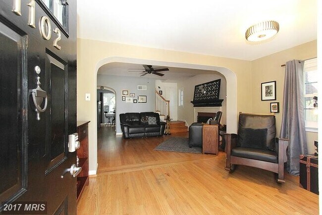 Building Photo - Wonderful Home in Great Arlington Location!