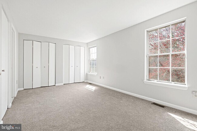 Building Photo - 1635 Forest Park Dr
