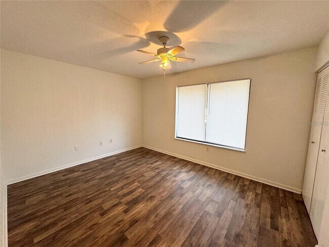 Building Photo - 2300 SW 43rd St