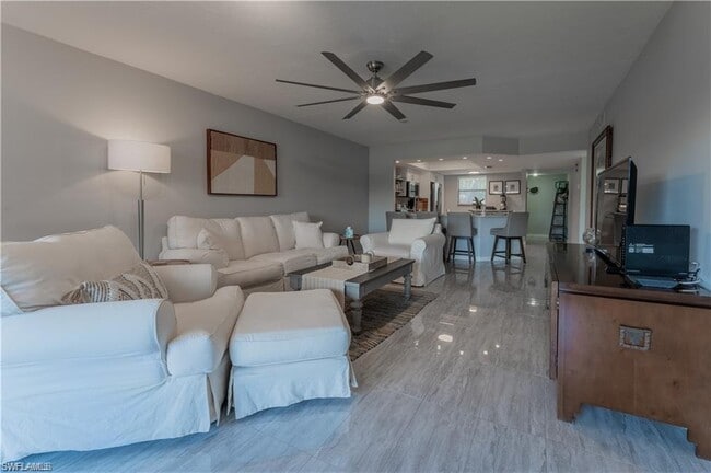 Building Photo - 505 Lake Louise Cir
