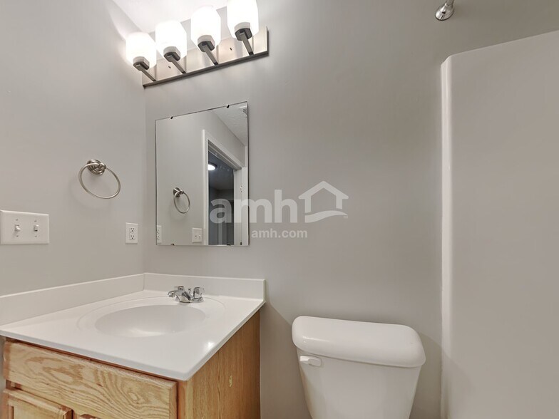 Building Photo - 5212 Man O War Dr