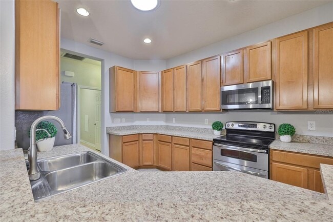 Building Photo - 813 Seminole Sky Dr