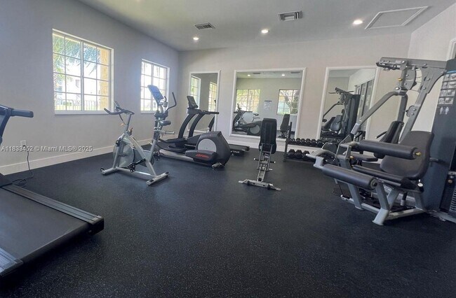 Building Photo - 2640 S University Dr