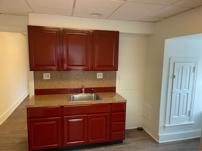 Building Photo - 502 Madison Ave