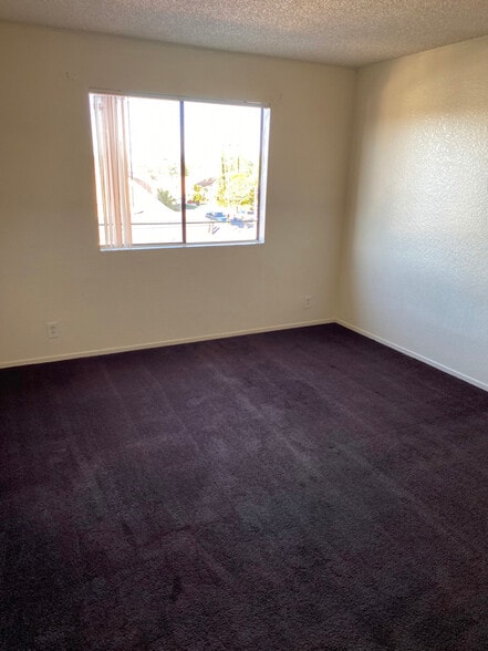 Building Photo - 4165 W Broadway