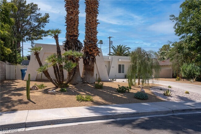 Building Photo - 1404 Campbell Dr