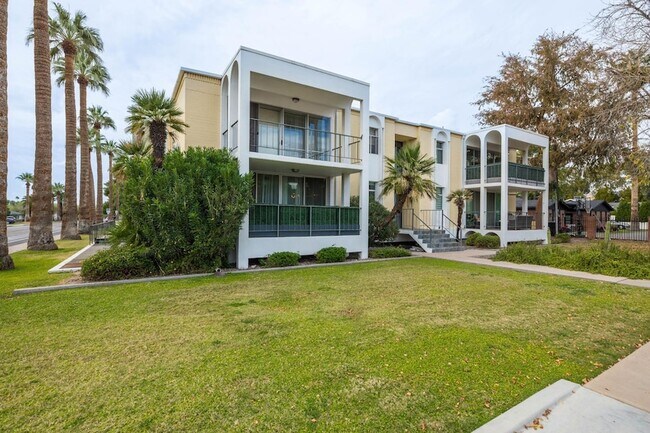 Building Photo - 6502 N Central Ave