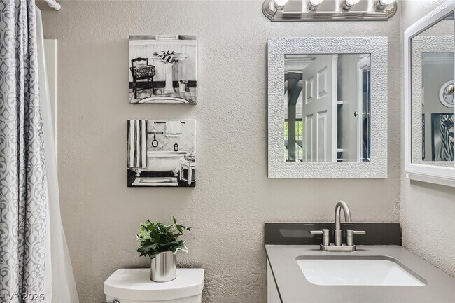 Building Photo - 5146 S Jones Blvd