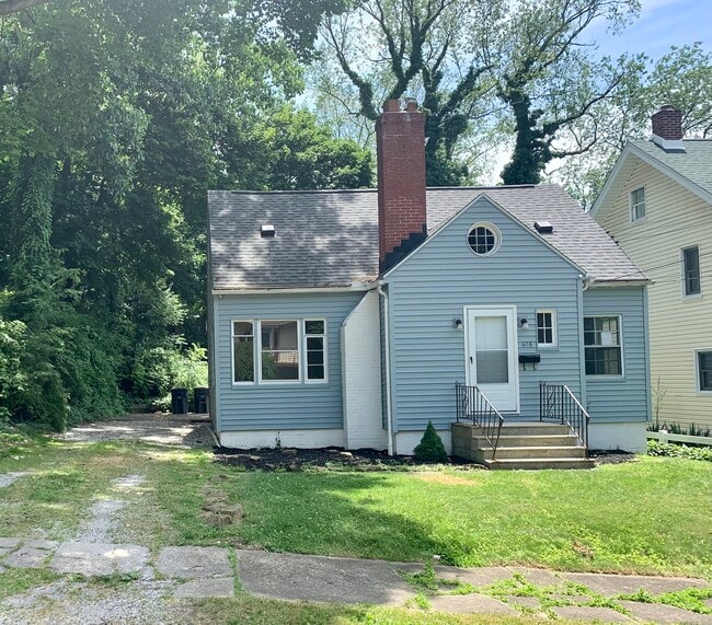 Building Photo - 676 Harrison Ave