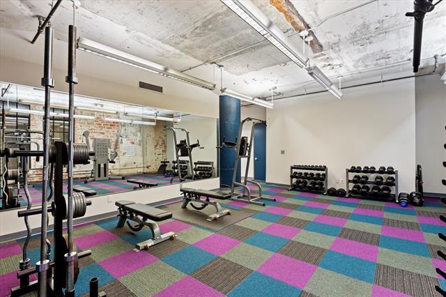 Building Photo - 1122 Jackson St