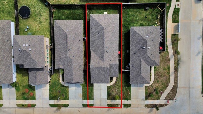 Building Photo - 9014 Estes Lks Dr