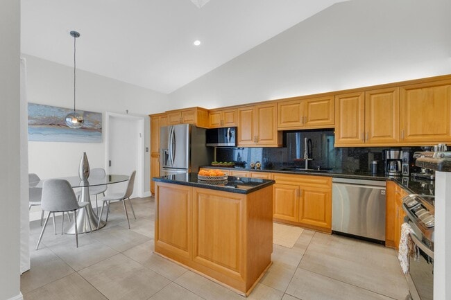 Building Photo - 23265 Boca Club Colony Cir